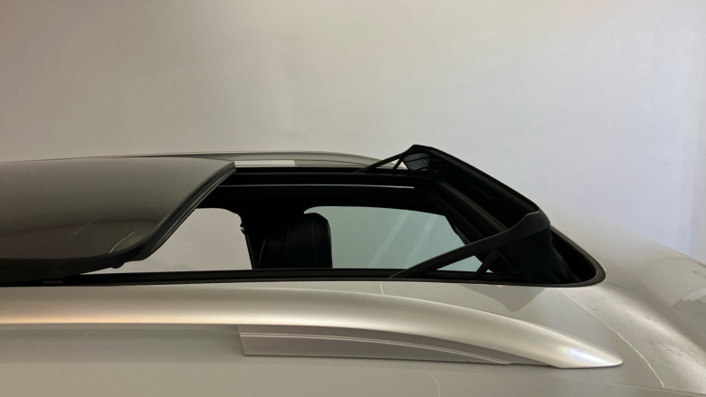 Volkswagen Tiguan 2.0 TDi 150 4Motion R-Line 5dr DSG Diesel Estate